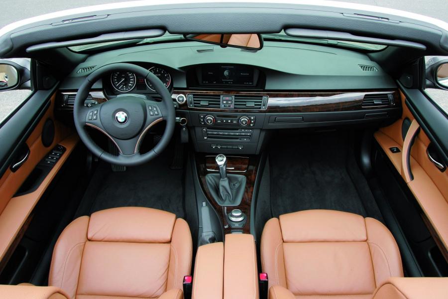  BMW 3-Series Convertible 2007 года  (фото 24 из 239)